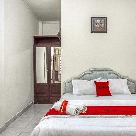 Reddoorz Syariah @ Raya Tajem Maguwo Hotel Kalasan Exterior foto